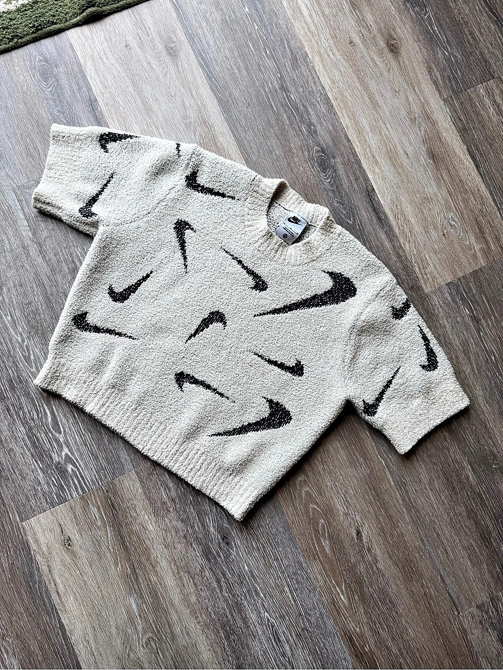 Nike Sportswear Phoenix Cozy Boucle Short-Sleeve Cropped Knit Top Medium